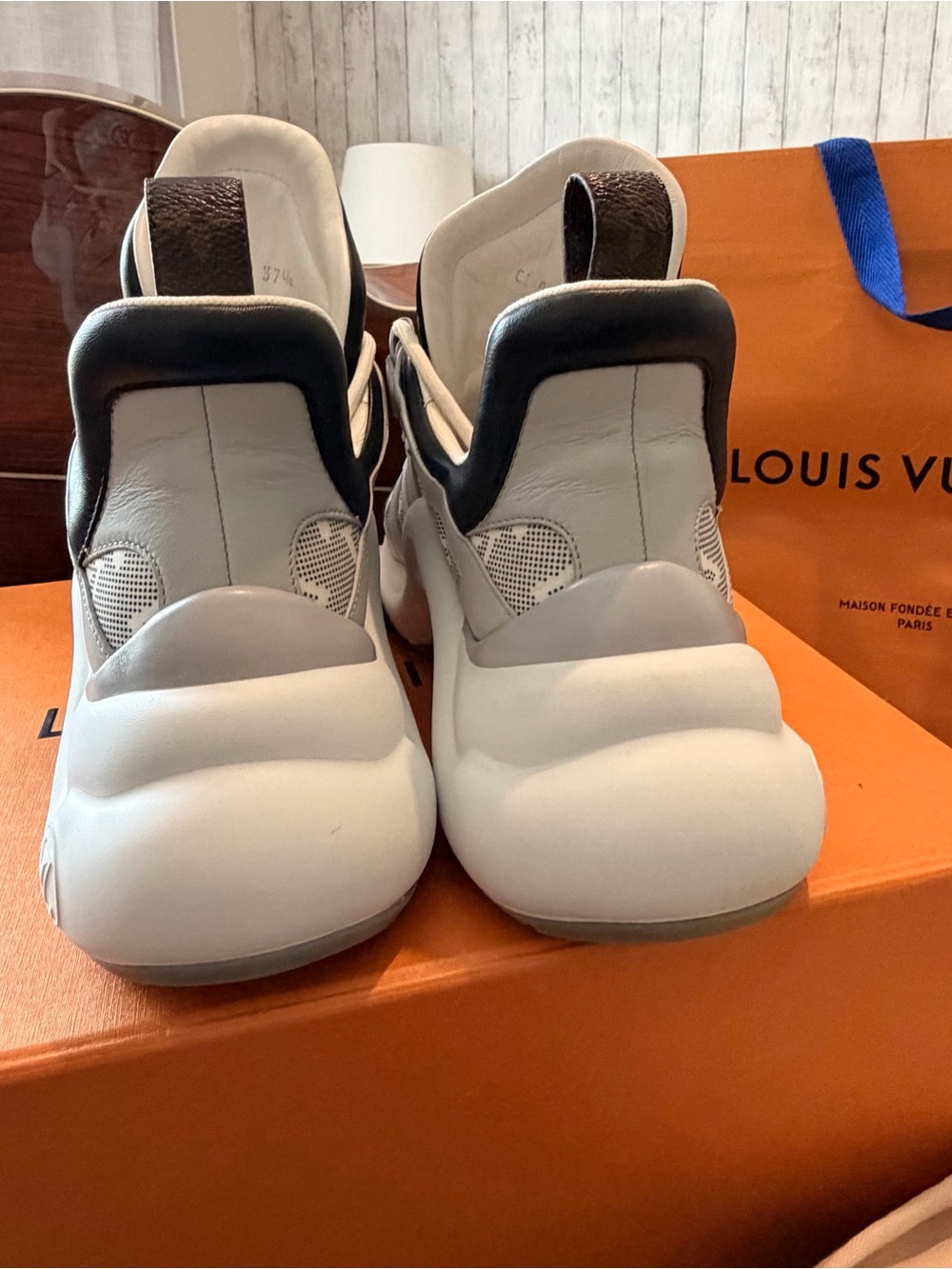 . Louis Vuitton LV Archlight Sneakers EU 37.5 Women w/ Box - Picture 4 of 11